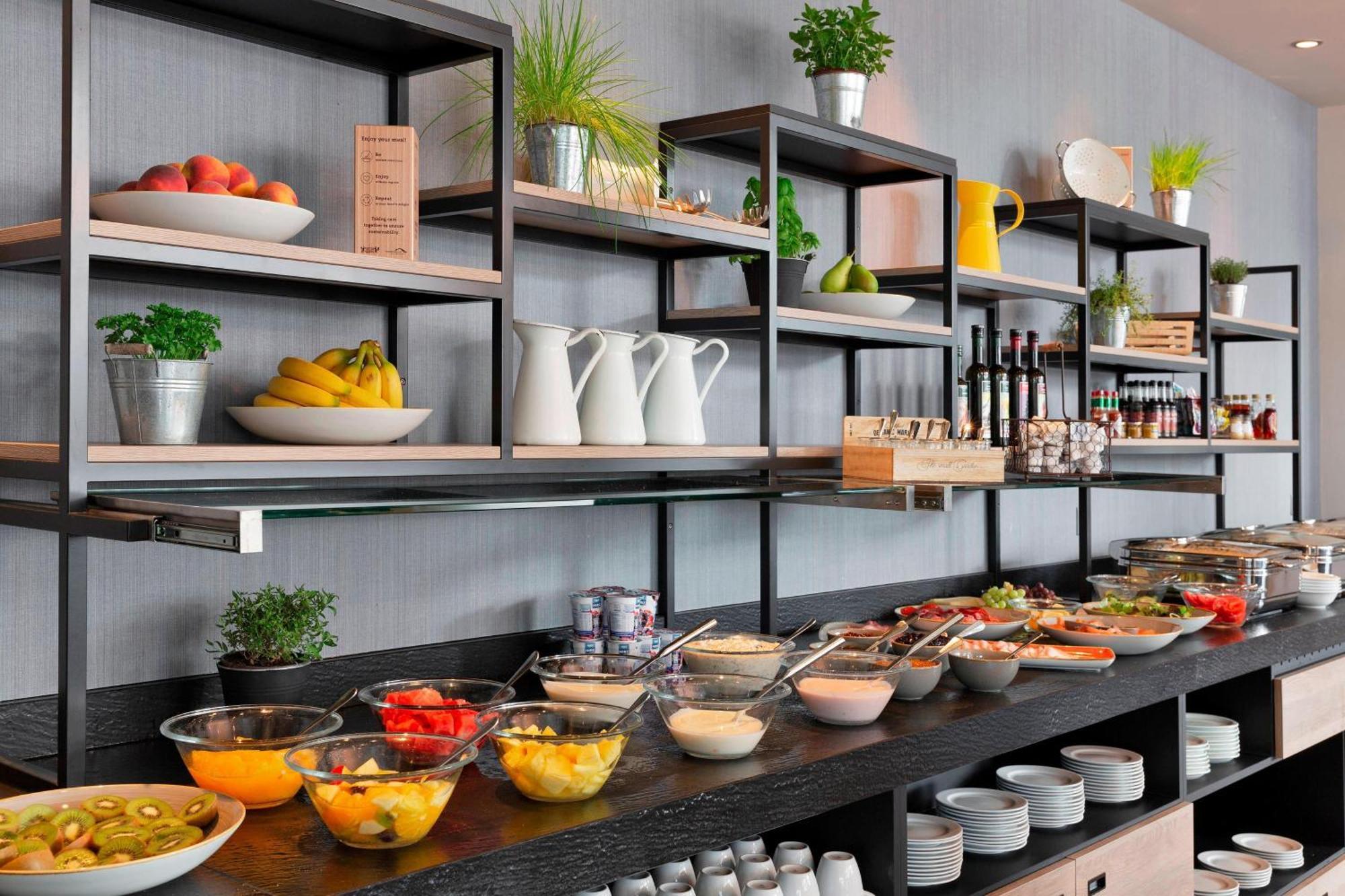 Courtyard By Marriott Nord 4*