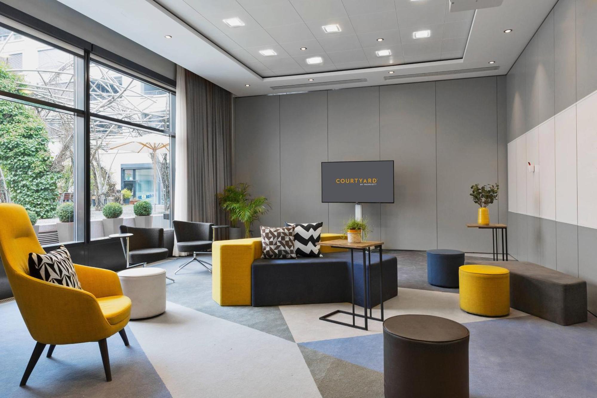 Courtyard By Marriott Nord Hotel