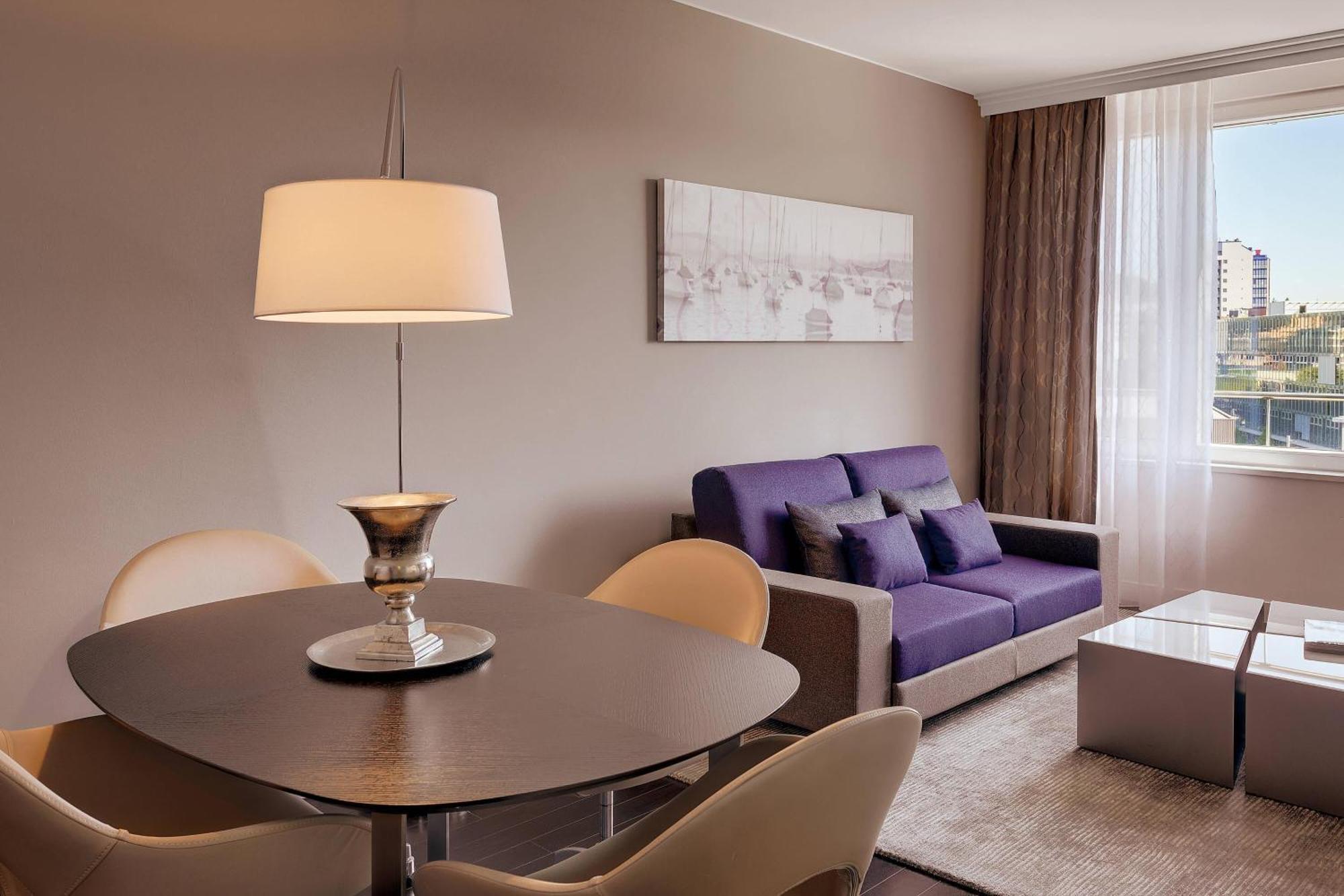Courtyard By Marriott Nord Hotel