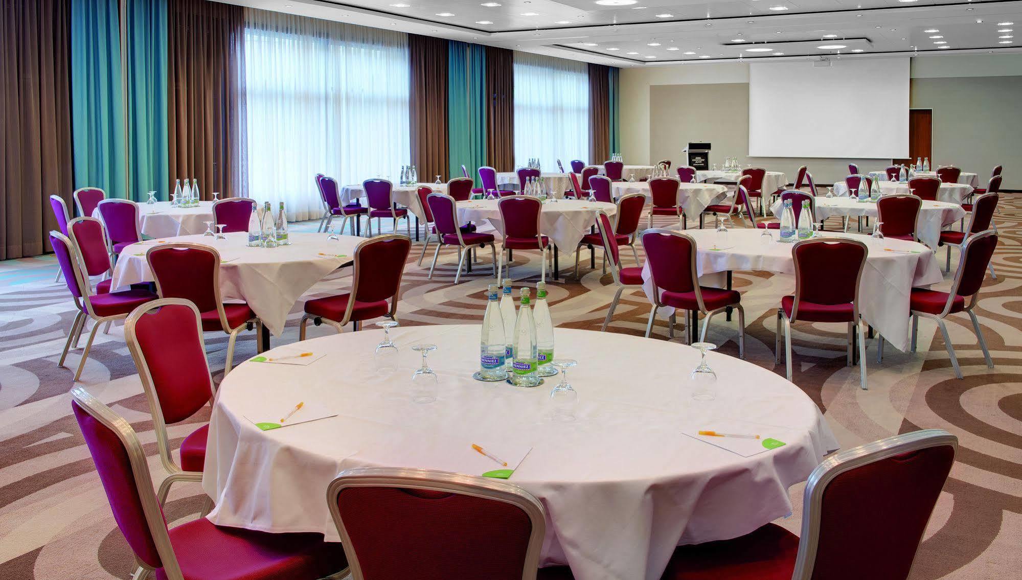 Hotel Courtyard By Marriott Nord 4*